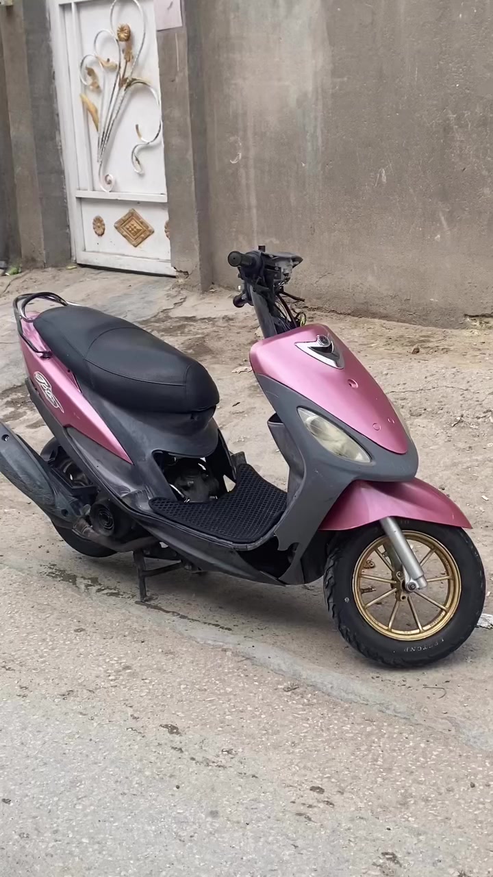 للبيع بلاديه غراضه كامله نكره سلف هندر ويل امامي بلادي موجود سعر 500 وبيه مجال مكان حله مركز شراي خاص اواتصل ***********
