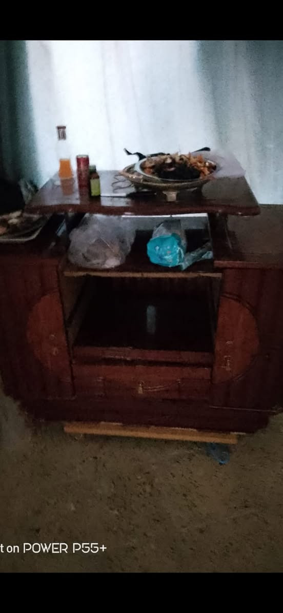 للبيع كلهم
***********
