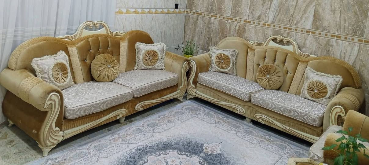 السلام عليكم ورحمه الله وبركاته 
قنفات للبيع مو شراي لايدوخني
‏‪***********‬‏
