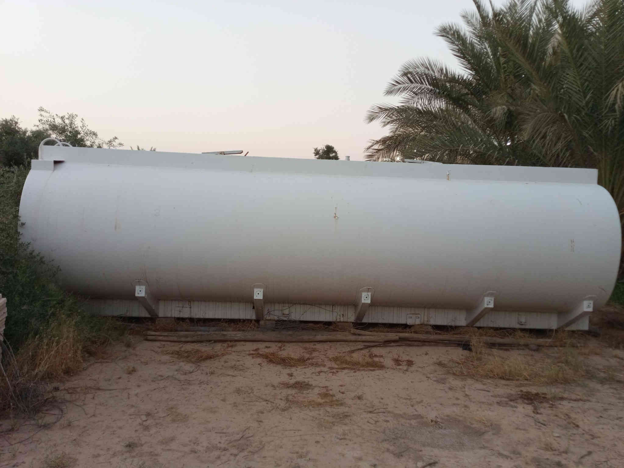 تانكي ماء للبيع سعة ٣٠ الف لتر ماء حالة جيدة جدا المكان العلم/***********
