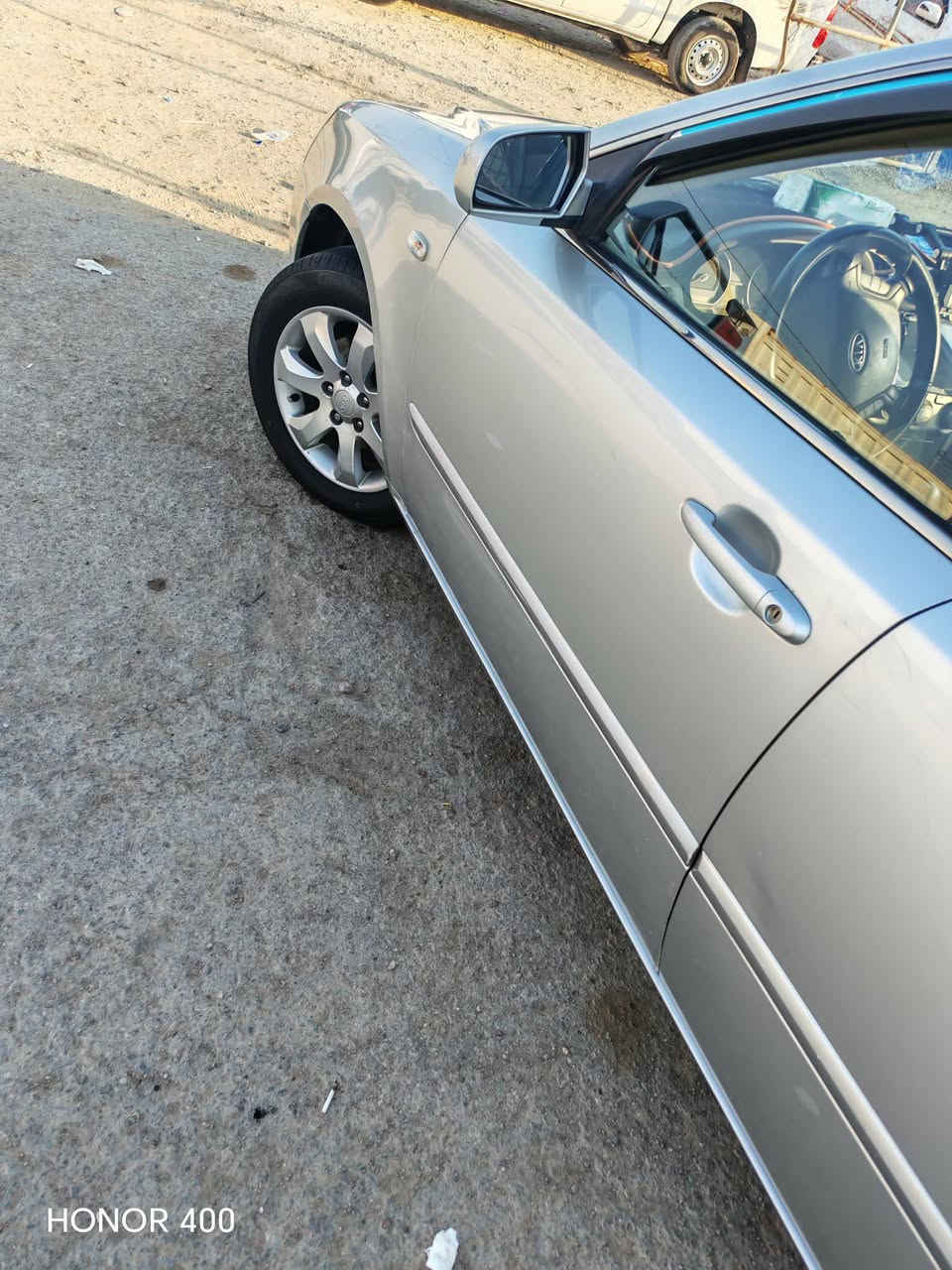 وبتيما 2008 خليجيه محرك 6 سلندر مكينه 2700 مكفوله من صبغ وضربه حداديه جداديه تخم تاير تبريد  رقم بغداد انكليزي بسمي للبيع فقط مكان ذي قار قلعة سكر السعر 105 وبيه مجال اتصال ***********
