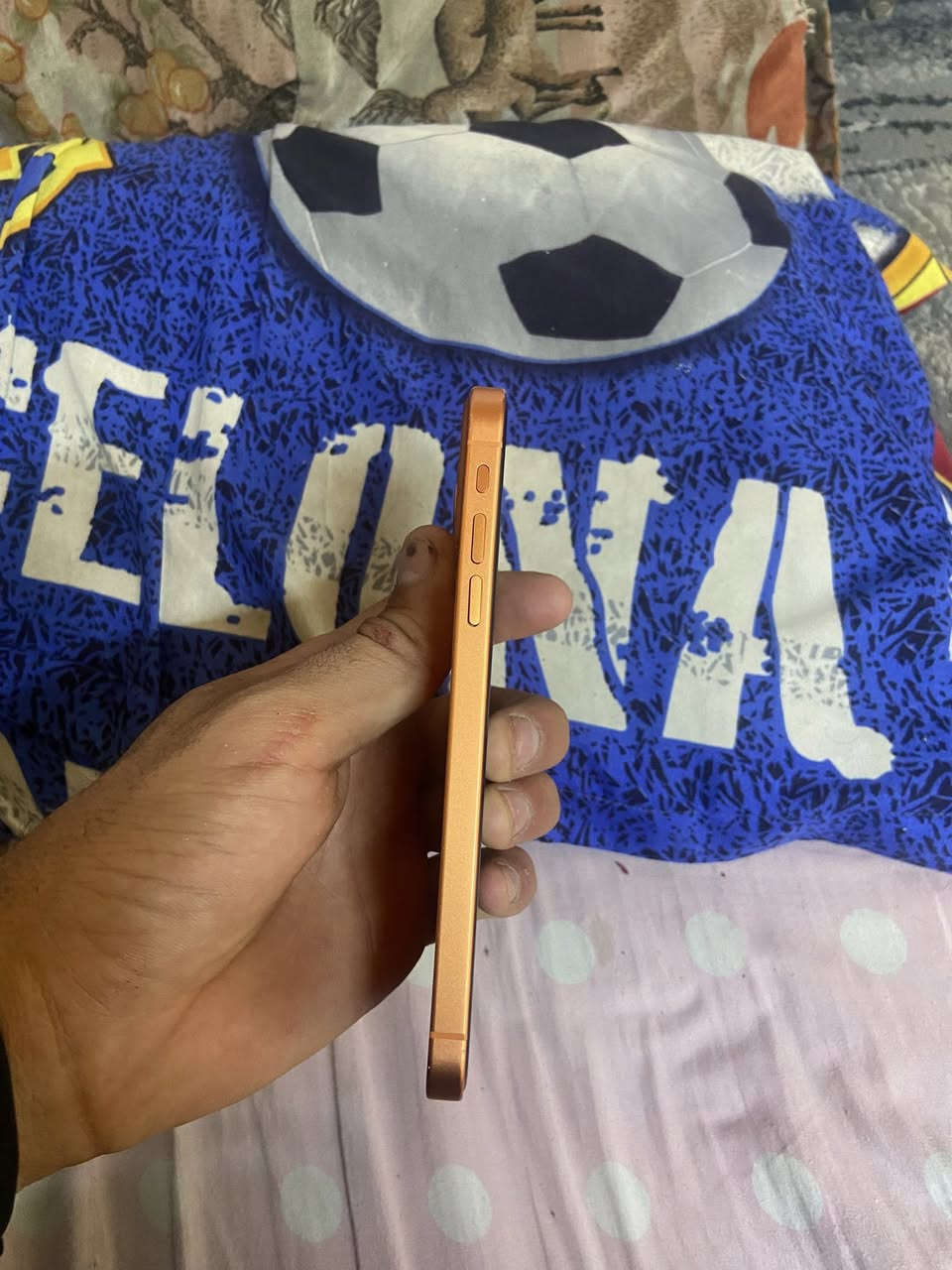 السلام عليكم خواتي ايفون Xrمحور17الجهاز نضيف ممبدل كلشي بي ذاكره ٦٤ فقط محور  شاصي بطاريه الاصليه ممبدله  ٨١ السعر ٢٣٠وبي مجال مكاني بغداد +اراوس شعندك نزل لاستفسار  ***********
