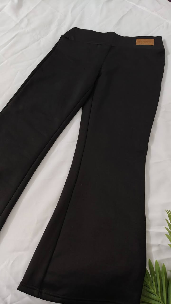 بنطرون جارلس مبطن داخلي فرو متوفر توصيل داخل الحمزه والديوانيه 🤍🥹


**إذا كنت صاحب هذا الإعلان وتريد حذفه لأي سبب، رجاءا أرسل رسالة إلى الدعم الفني**