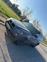 اكس٥ • ٢٠١٢ • بدون لوحه