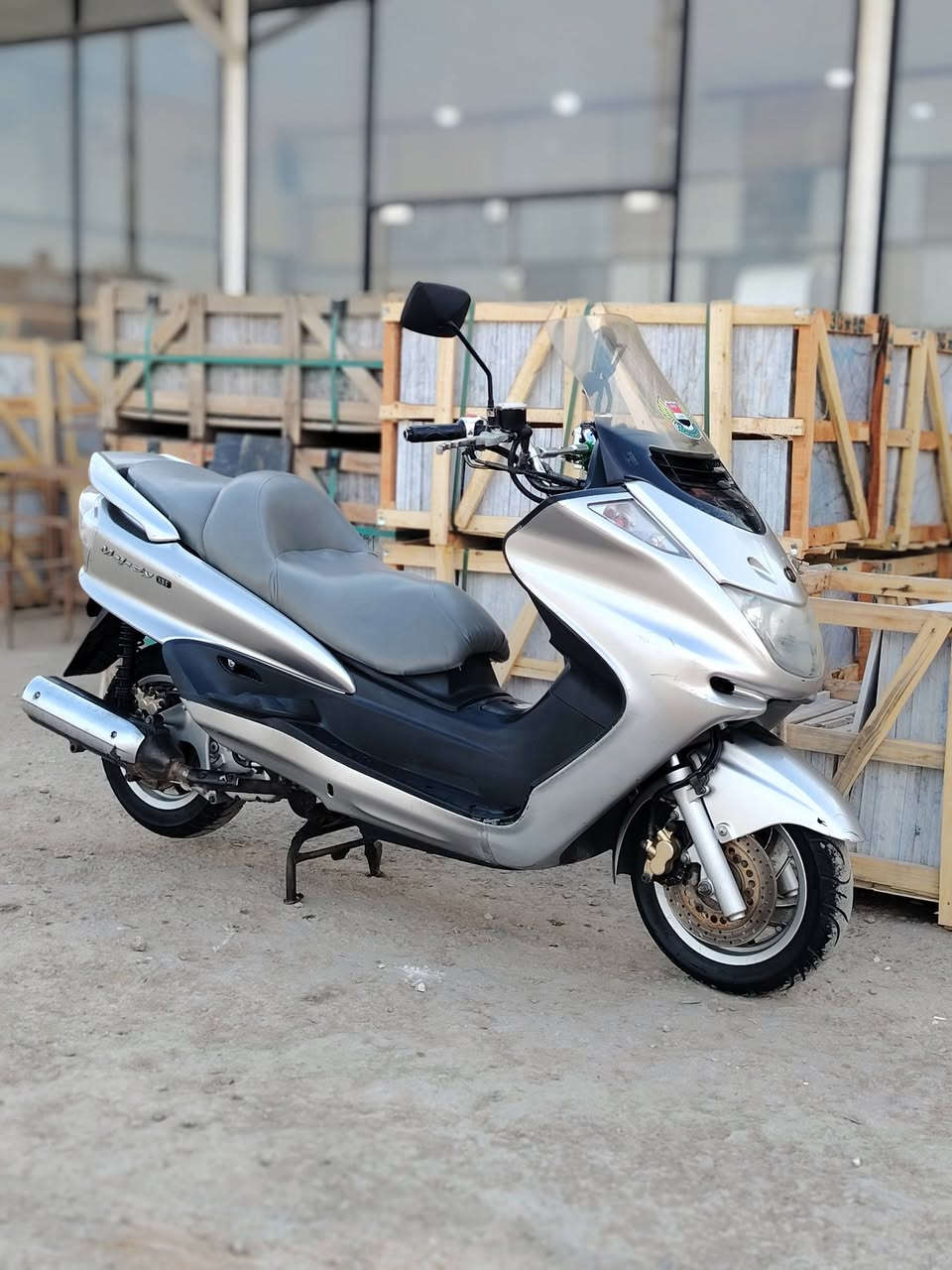 سلام عليكم دراجه ماجسته دبل رون الدراجه حلوه ومرتبه كفرات بلادي كله مختم الكهربايات كله شغاله زوج تواير جدد محرك الدراجه ما بي شي شلعه ومعدل فول خير من الله محرك 250 ناعم يخبل لا تنقص ولا تبخر كلوب جنطه ستان كهربائي الجناي يعرف مواصفاته الدراجه عليه ادامه كامله من كلجات من دبلات الدراجه حلوه وما متعوبه احله من الصوره ملاحضه الدراجه بدون أوراق اكاتبك بس سعر الدراجه 650 وبيه مجال *********** مكاني كربلاء خابرني وبخدمتك
