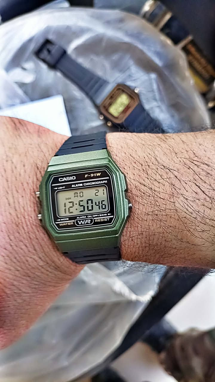 السلام عليكم 
كاسيو اصلي وكالة الصين مستخدم نظافه 100%
#السعر__مع___التوصيل__40_الف
لوون مميز جدا 
@المتابعين
@الجميع


**إذا كنت صاحب هذا الإعلان وتريد حذفه لأي سبب، رجاءا أرسل رسالة إلى الدعم الفني**