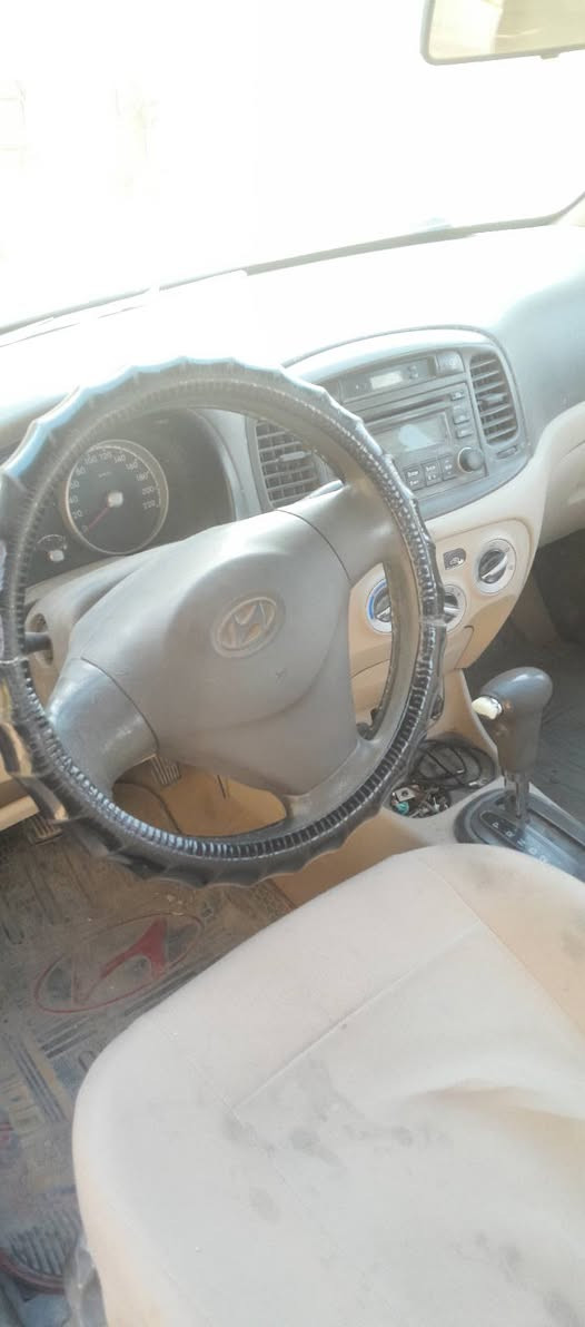 السلام عليكم اكسنت موديل ٢٠١٠ بيها جاملغ خلفي مثل ما موضح بلصورة السعر ٧٠ مكانها بغدادللاتصال ***********
