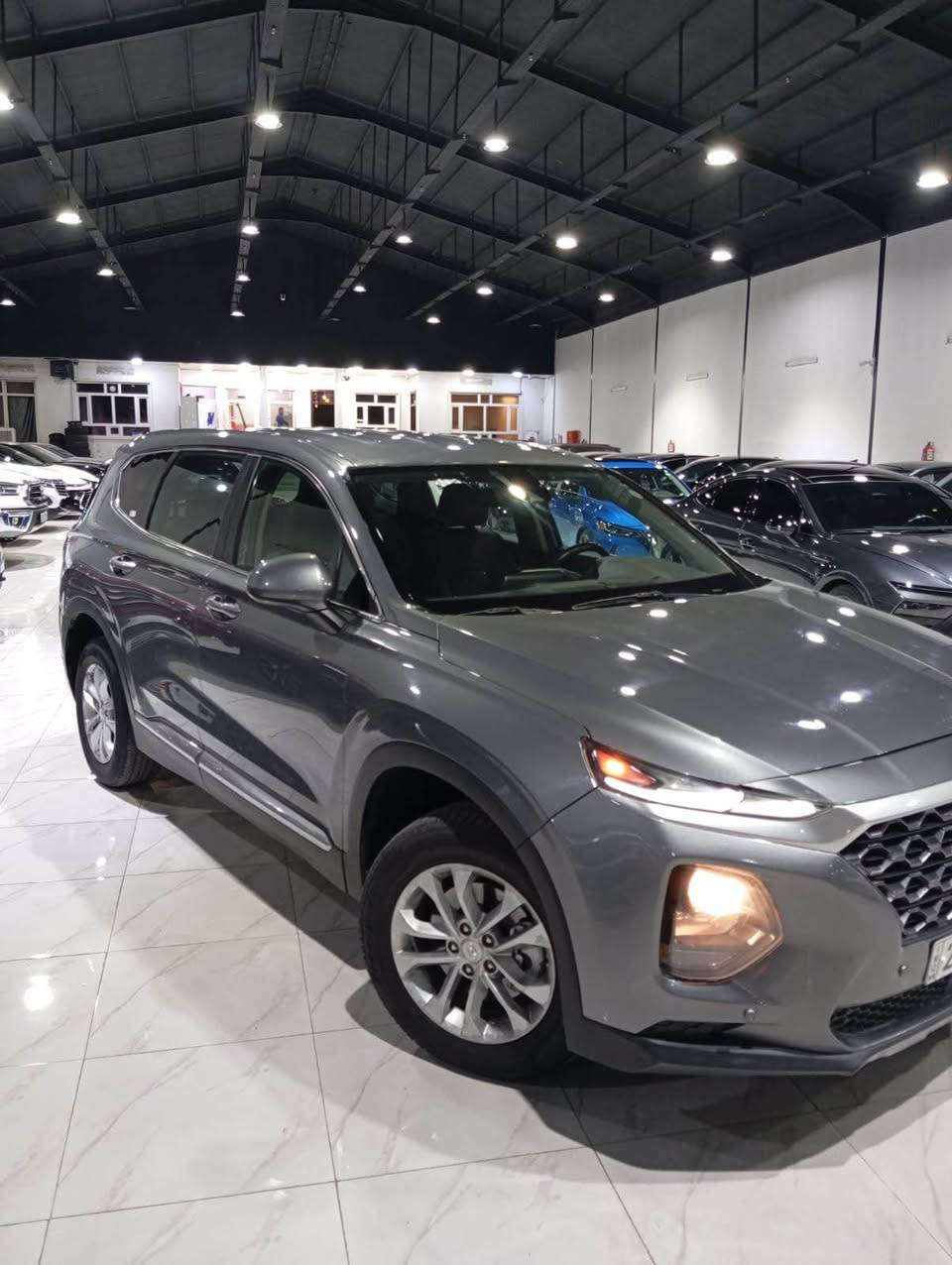 سنتافي 2019
بدون صبغ بس ربع جامرلوغ خلفي تعديل بارد
بدون ايرباك بدون دواخل 
صور الحادث مرفقة مع الصور 
بدون رصعات وبدون شخط 
مواصفات نص
تشغيل سويج 
كامره دواره 
رادار جانبي 
رادار امامي ومانع تصادم 
تحديد مسار 
تبريد قطعتين 
نظام هايتراك
هايند بريك بصمه 
اتو هولد 
واتو ستوب 
ويلكب ١٧ المرغوب 
ماشي 100 مايل 
وبالعين تنشاف احلى السياره 
رقم وهزه وفحص جديد 
المكان اربيل شركة اكرم قيس عباس 
تحويل ثاني يوم 
السعر ١٦٥ وبيها مجال للطيبين 
اتصل وتدلل 
***********
*********** أربيل, العراق
