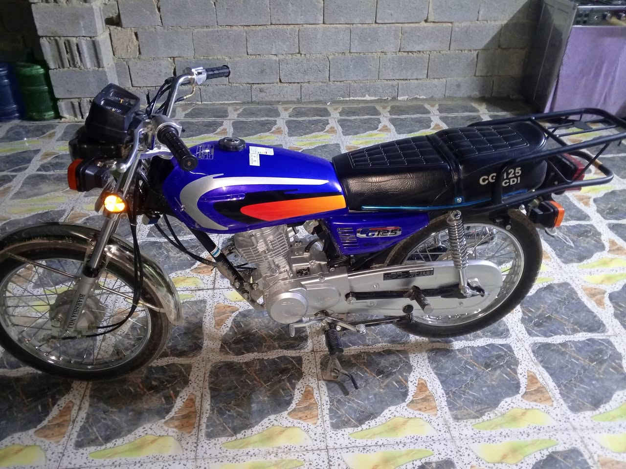 سلام عليكم دراجه للبيع موديل 2026 أوراق اسكنر سعر 550  المكان كربلا  البراهيمه ***********
