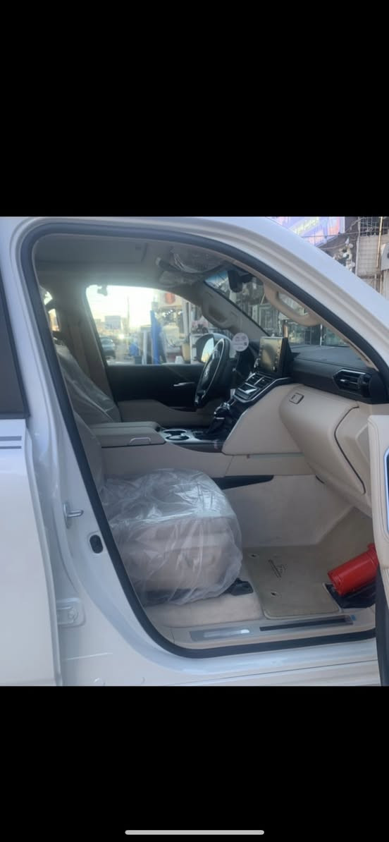 لاند گروز 2022  شريكه جيهان GXR شاشه 3 ماشيه 17 الف
كلش مابي شخط رسعه حه جر  كلشي مابي باسمي
مكاني اربيل.   ***********
