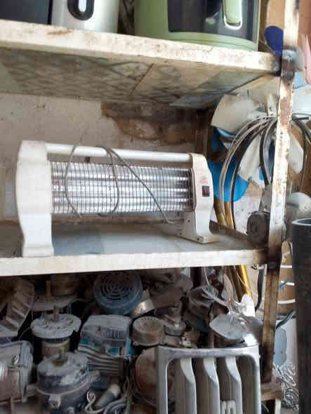 العنوان النجف الاشرف الحيرة مقابل مطعم ابن مهيدي كهربائي ابو احمد التميمي الموبايل *********** مستعدون تصلح كافة الأجهزة الكهربائية والمنزلية والعاب الاطفال والطبية وإلكترونيات
