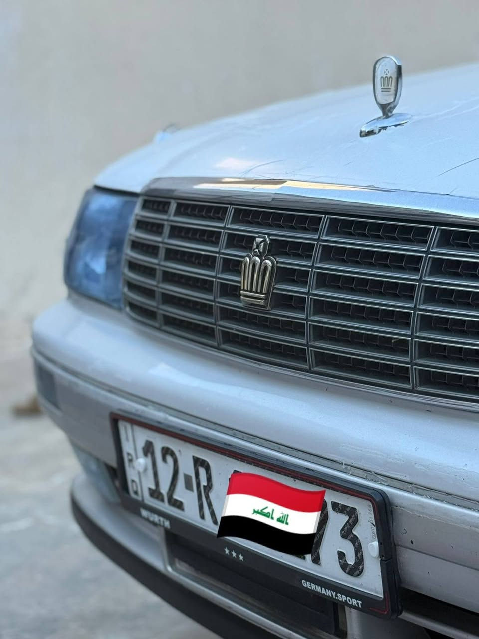 السلام عليكم
بطة منفصل موديل 93 

السيارة كفالة عامة كص ونقل جثة وعيب شرعي. 

سنوية وهزة ورقم كلة جديد
وبأسمي 

صدر خلفي امامي جديد
باتري جديد
تخم تاير جديد
داخل السيارة جديد ومقاعد كهرباء وشغالات ثنينهن

تبريد تدفئة شغال وجيد
سيارة جديدة وبلادية 
صبغ حزام للجمالية بدون اي ضربة او دكة جاكوج.

ملاحضة: البنيد بي شويا جراح والجاملغ الخلفي كذلك بي شوية. 

السعر 60 وبيها مجال قليل جدآ.
المكان كركوك. 

***********
***********
