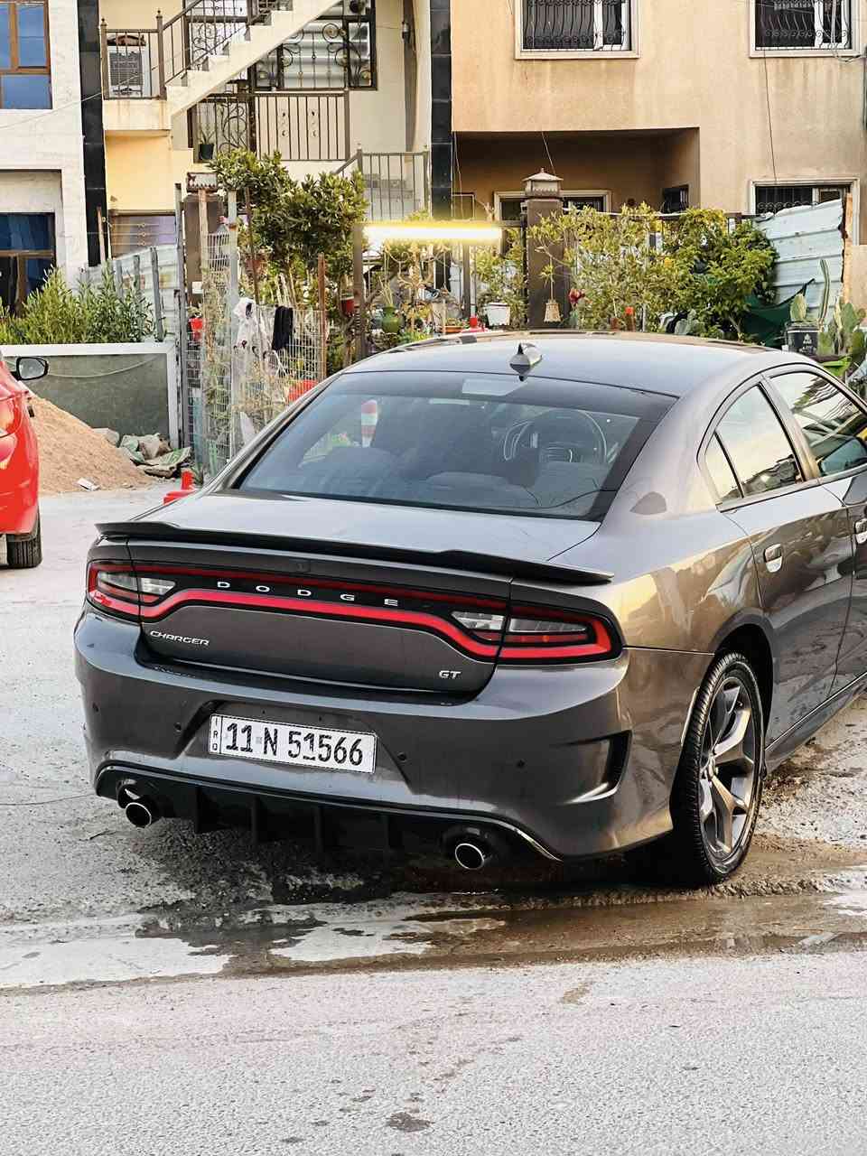 فقط فقط بيع بدون مراوس 
السلام عليكم 

جارجر جيتيgt 2019 اصل 
مواصفات معروفه 
شاشه جيبيره وسوبر تراك باك وشفات سترين وتشغيل عن بعد 
بدون ايرباك بجم كبس 
حادث خلفي بسيط صور حادث يمك 
صبغ فقط المكان الي جوه مسطره البك  لايت 
ماشيه ٥٥ 
كامله بدون اي نواقص
مكانها بغداد العامريه  
السعر 223$ بيها مجال 
***********
