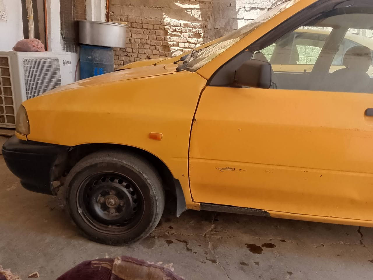 السلام عليكم ورحمه الله وبركاته 
سايبه للبيع موديل 15 رقم بغداد بااسمي كير و محرك خير من الله تبريد شغال مكاني بغداد السعر 28 ورقة وبيها مجال 
***********
