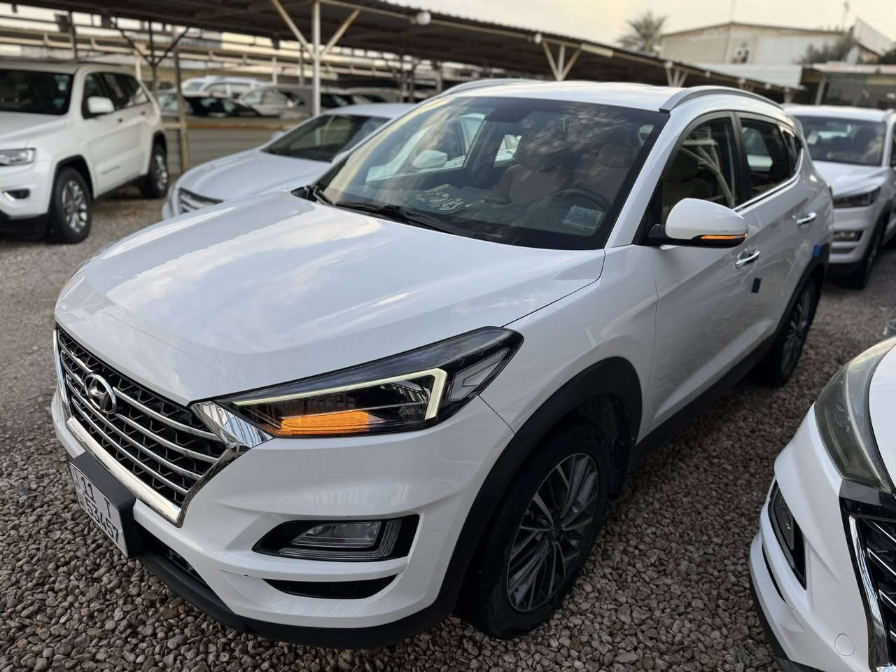 توسان 2020خليجي 
بيها صبغ نص باب 

موصفات
بصمه
كشنات كهرباء
شاشه
كامره
شاحن هاتف ذكي
مري شفط

للبيع السعر ١٩٠ورقه وبيها مجال بسيط ***********
