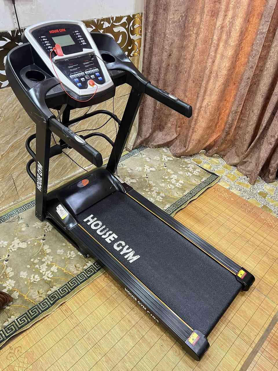 اجهزه رياضيه جديده استخدام قليل جداا  بايسكل ب125 الف++جهاز جري 275 الف بغداد يوجد توصيل ***********

