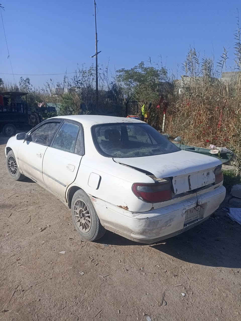 سياره نوع كارينا للبيع موديل ١٩٩٥عراق بصره العنوان بصره كرمة علي هاتف ***********
