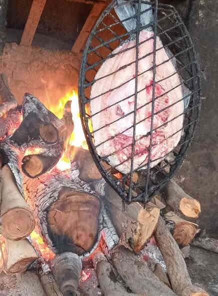 السلام عليكم 
يعلن مطعم ومشويات سرمد الجبوري 
كيلو الكباب لحم ١٢ الف 
كيلو لحم دجاج ١٠ الف 
دجاج مجمد كيلو و ميتين ب ٧٠٠٠ مع التمن والمقبلات 
دجاج ذبح وزن كيلوين السعر ١٠ مع التمن والمقبلات 
سمك حي السعر ٦٠٠٠ الف 
سمك مشوي السعر ٧٠٠٠ الف
كيلو اللحم عجل بالعظم ١٠ الف 
كيلو اللحم عجل شرح ١٢ الف 
يوجد خدمه توصيل 
للأستفسار 
***********
العنوان نزله اولاد مسلم
