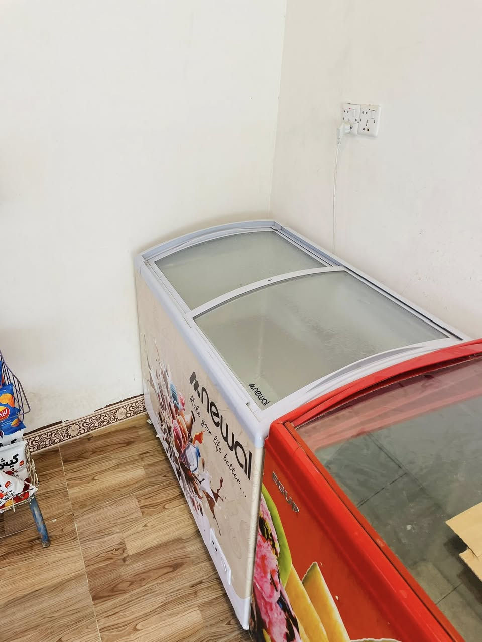 غراض محل للبيع
ثلاجة بيور لايف حجم متوسط سعر ٢٢٥ وبي مجال 
مجمدة نوال اخو الجديد مستعمل ٤ اشهر فقط سعر ٣٧٥ وبي مجال 
رقم موبايل 
***********
او مراسلة الصفحة
