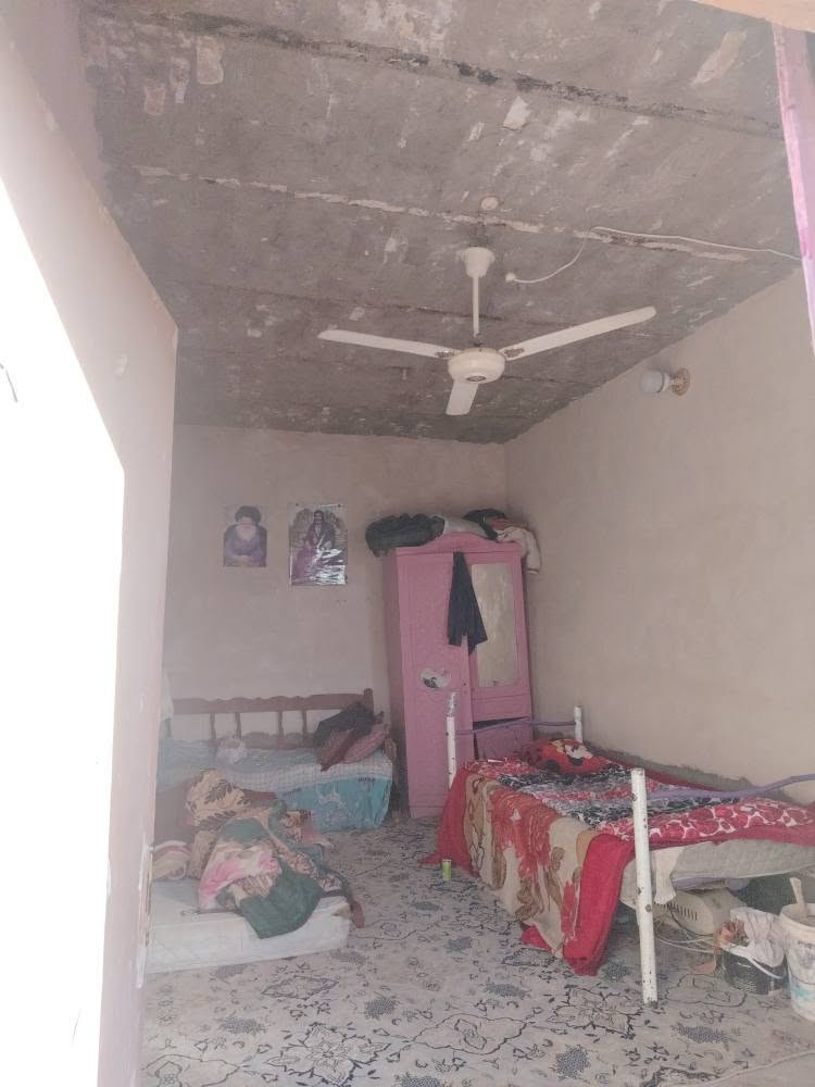 بيت طابو زراعي مساحه ١٠٠ نزال ٢٣ بيه غرفه وحده وثانيه ماكامله وتخاريج وماء وكهرباء ومجاري موقع كوفه حي ١٧ تموز حي الصدر الثالث عشارع مقابل ملعب الصداقه سعره ١٥ وبيه مجال رقمي الهاتف *********** النجف, العراق
