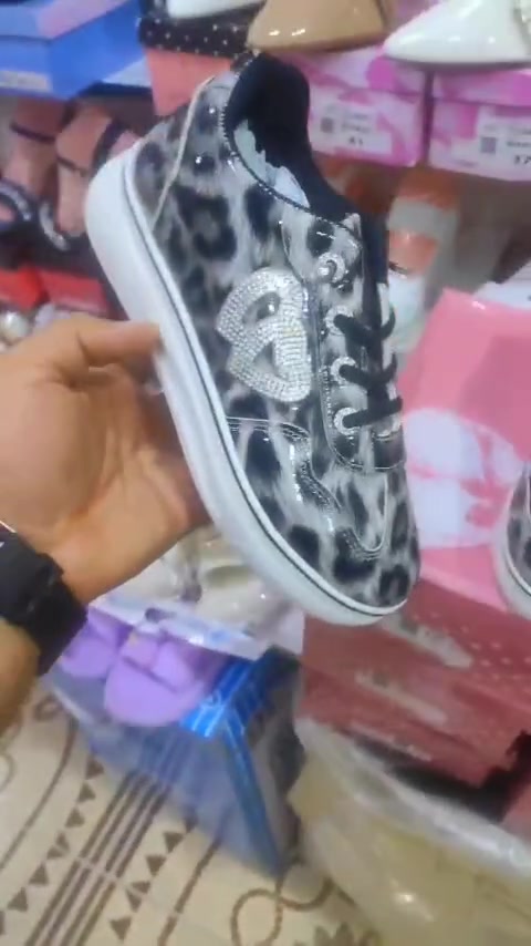 #السسسعر 6.000 الاف 🔥🔥🔥
تفاصيل دخل الفديو 🫶


**إذا كنت صاحب هذا الإعلان وتريد حذفه لأي سبب، رجاءا أرسل رسالة إلى الدعم الفني**