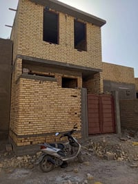 شارع جامعة ذي قار • ١١٠م • هيكل طابق ونص