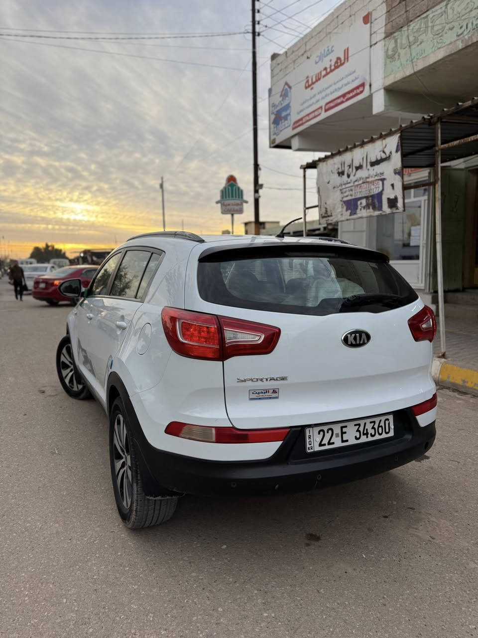 للبيع كيا سبورتج خليجي موديل 2014رقم أربيل بسمنه شرط التحويل والغرامات سياره خليجي كلش نضيفه بيها طخه بسيطه بل باب الأمامي السكن ربع باب صبغ فقط الباقي مكفول محرك كير بشرط ممفتوح ماشيه 170 الف لوك السياره تايرات اربع جديد محرك كير بشرط تبريد تدفئه بشرط صدر امامي خلفي بشرط مواصفات سياره نص فول معروفه مال الخليجي سياره جاهزه من كلشي مناقصها اي شي السعر 155$ وبيها مجال حك الجيه مكان السياره بدوز وشراي يتصل على الرقم ***********
