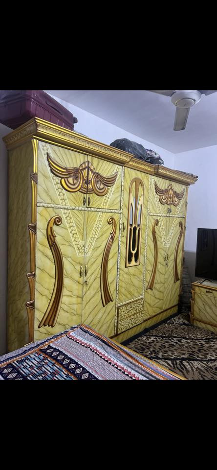 السلام عليكم ،غرفه نوم صاج عراقي  ملحق لون مميز استخدام شخصي نفر واحد نضيفه كلش السعر ٦٥٠الف المكان مدينه الصدر 
***********
