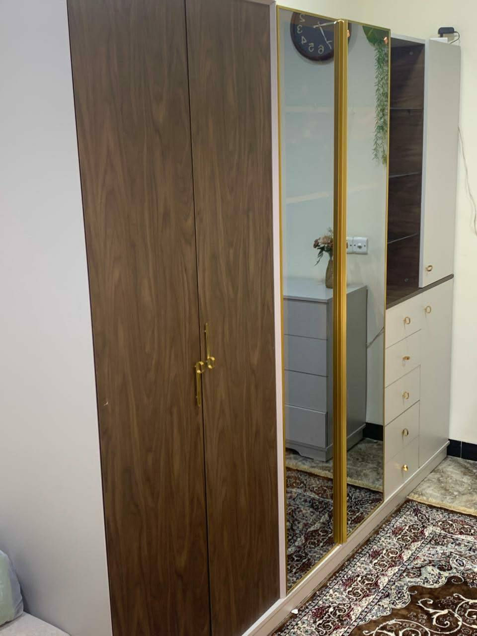 #غرفة  9  قطع + #دوشك طبي هديه 
#مستخدمه 3 اشهر 
#ماخذيه من #شركة برونزو بالكراده 
#السعر  950 الف بي مجال 
#العنوان :بغداد #كراده مريم  #قرب صيدليه شفاه
#يرجى متابعة الصفحه ( طلب صداقه ) 
#ليصلكم كل ماهو جديد 
#نعمل لخدمتكم 
#علي البابلي


**إذا كنت صاحب هذا الإعلان وتريد حذفه لأي سبب، رجاءا أرسل رسالة إلى الدعم الفني**