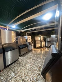 ياالله وصول مكاين ثلج بلوري صناعة  ايطالي +امريكي +كوري  500كيلو  امري...