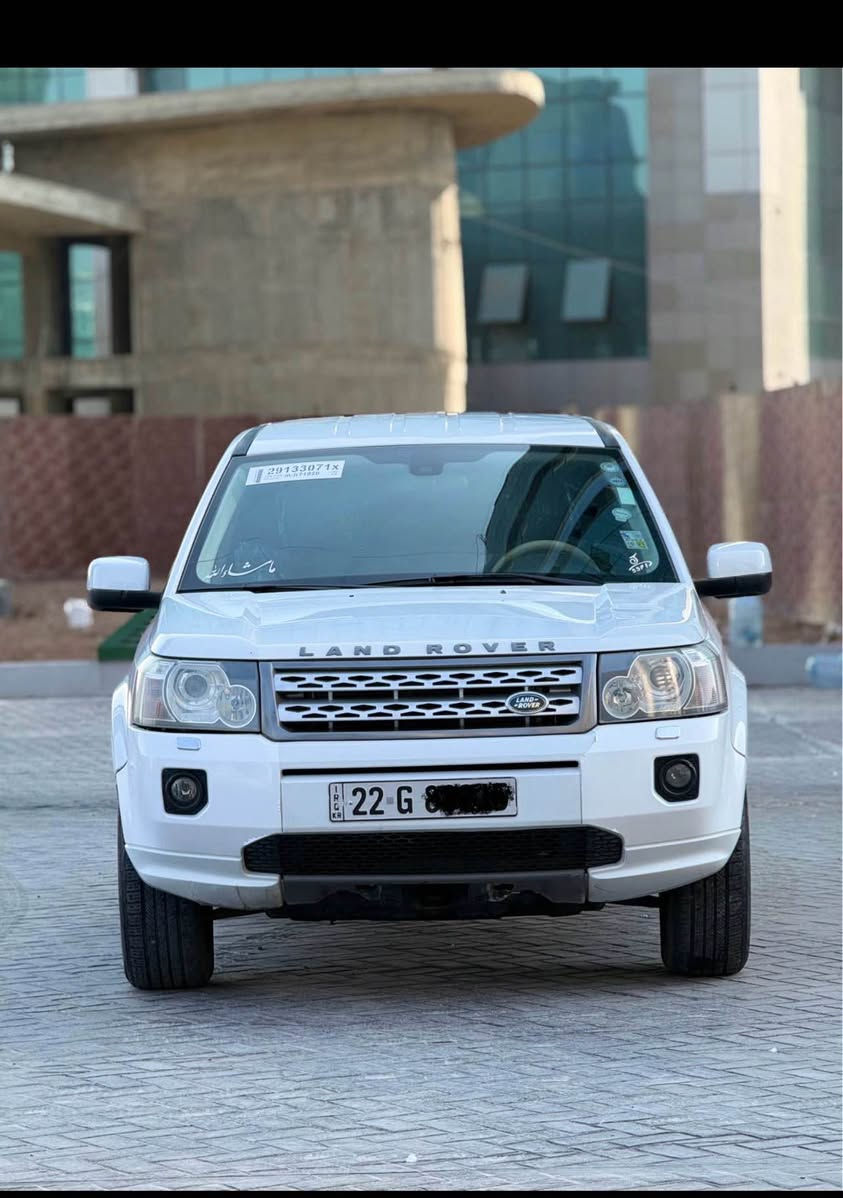 لاند رۆڤەر ٢٠١١ شەریکە سەردار 
سێ گێر ئۆتۆماتیک سپۆرت عادی
گێر ومەکینە بەشەرت
بێ سبوخ
کامل سێرڤسی نوێیە
شاشە ئایپاد کامیرە حساس
زۆر خاوێن وبێ مەسروف استیراس خاسی حکومەتە
سەنەوی نوێ
وەکالە بەشەرت
نرخی ٨٩ محامەلەیەکی برایانە
***********
*********** شومان, أربيل
