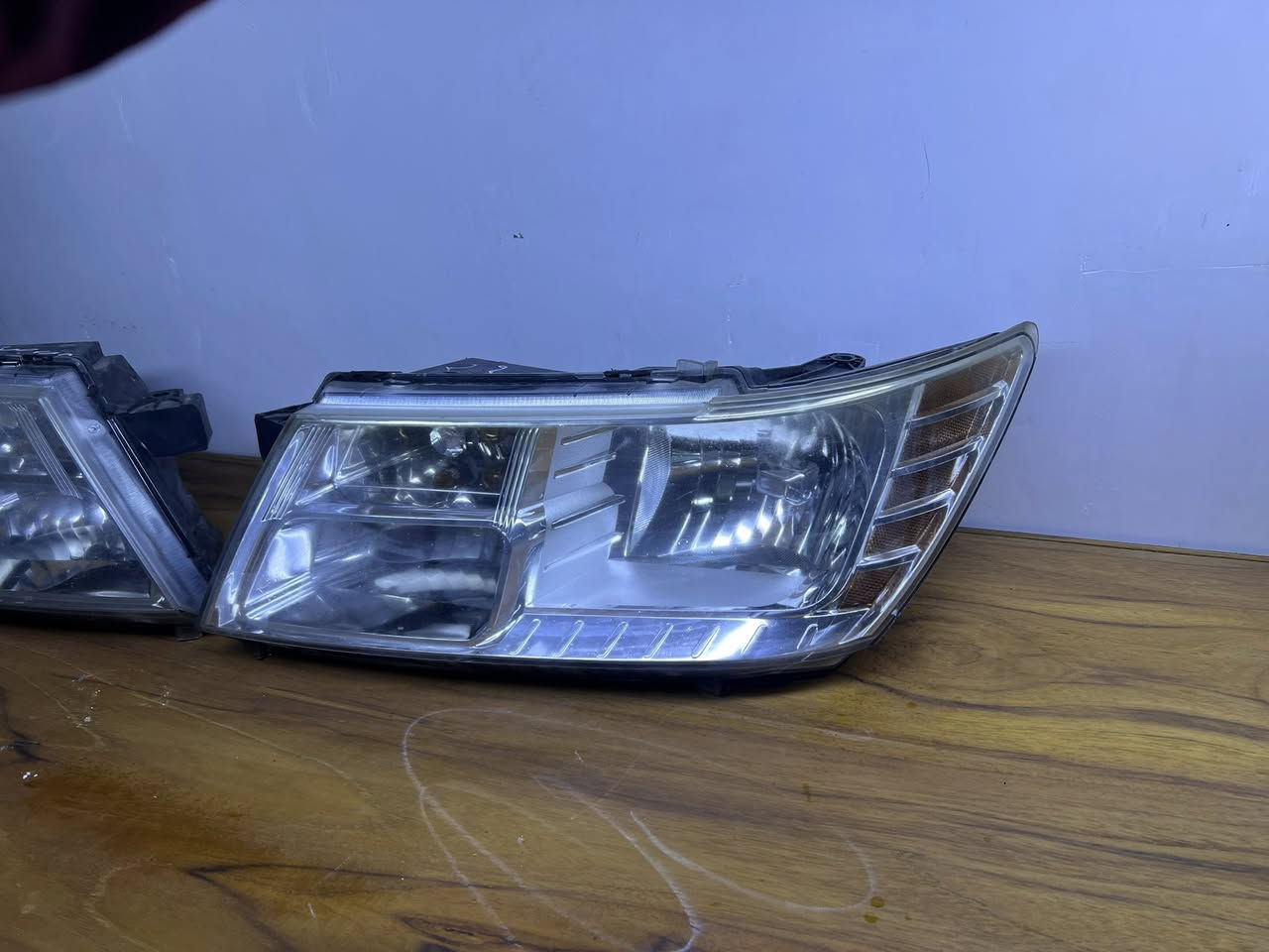 سلام عليكم لايت بكلايت جورني دبه مي  اصلي تفصيخ
عنوان بغداد أكو توصيل جميع المحافظات ***********
