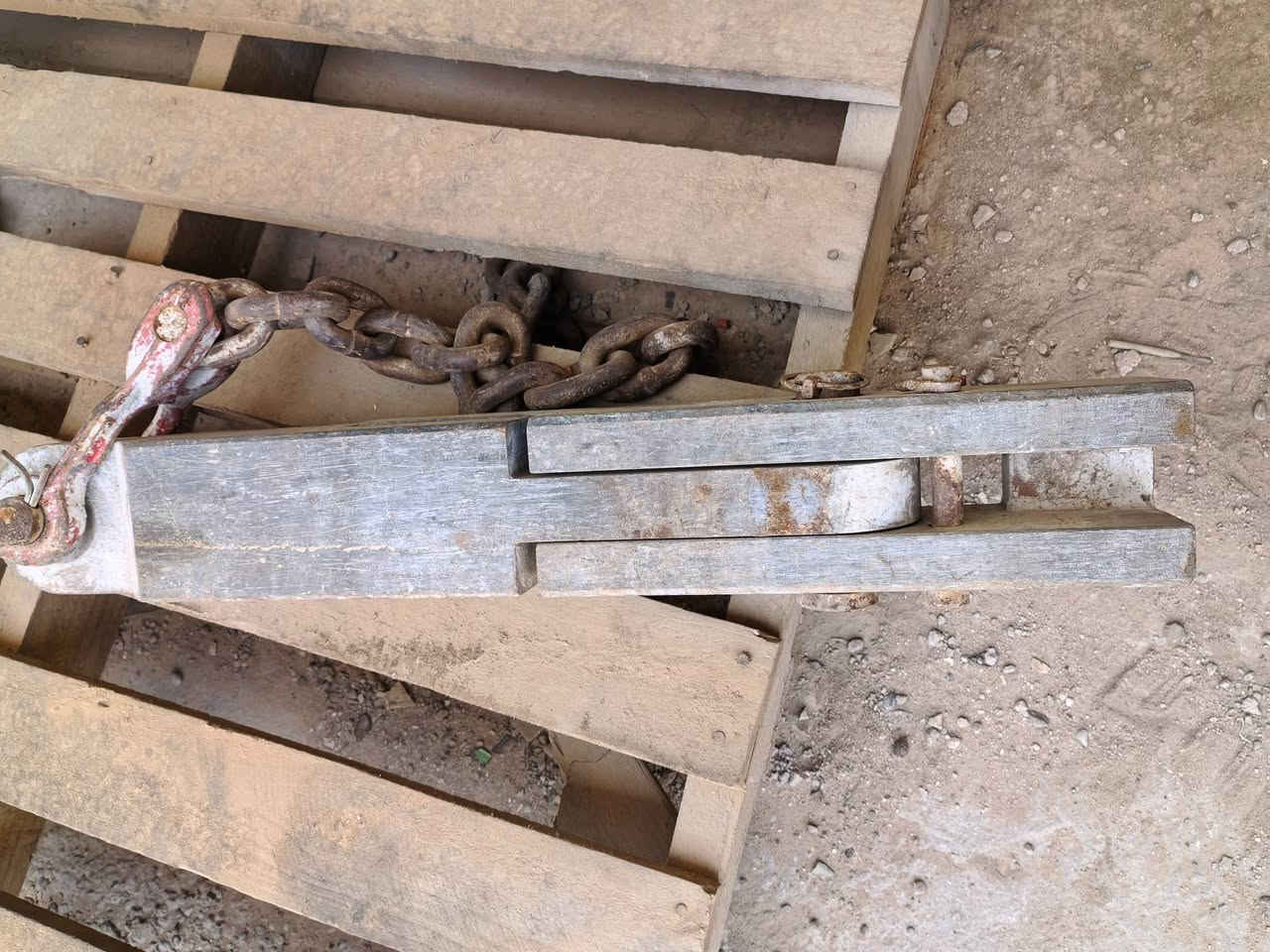 السلام عليكم للبيع ثكالات اوزان حديد فولاز ***********
