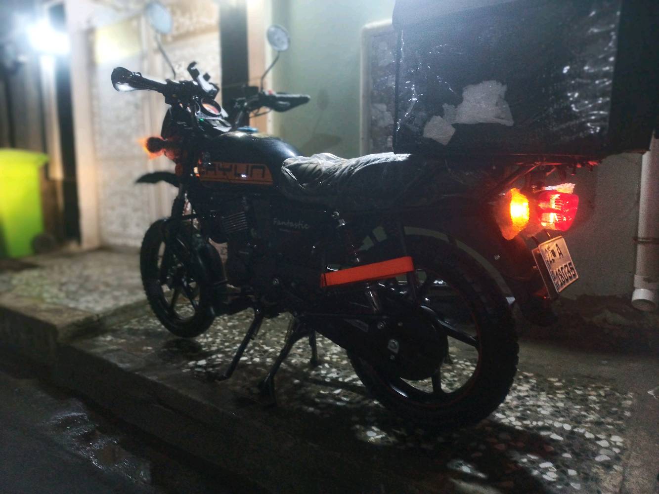 السلام عليكم دراجة دايوان جبلي المديل ٢٥ شهر ١٢ يوم ٣٠ دراجة بعدهة زيرو زيرو زيرو كفالة عامه من كلشي لحد يخابرني يكلي شبيهة اي نقص مابيهة ممشتغلة دلفري ابد دراجة مال منتسب وانقل دوامة من بغداد للكوت سعر ٣ ملاين  بيهة مجال للطيبين مكاني بغداد الامين الثانية 