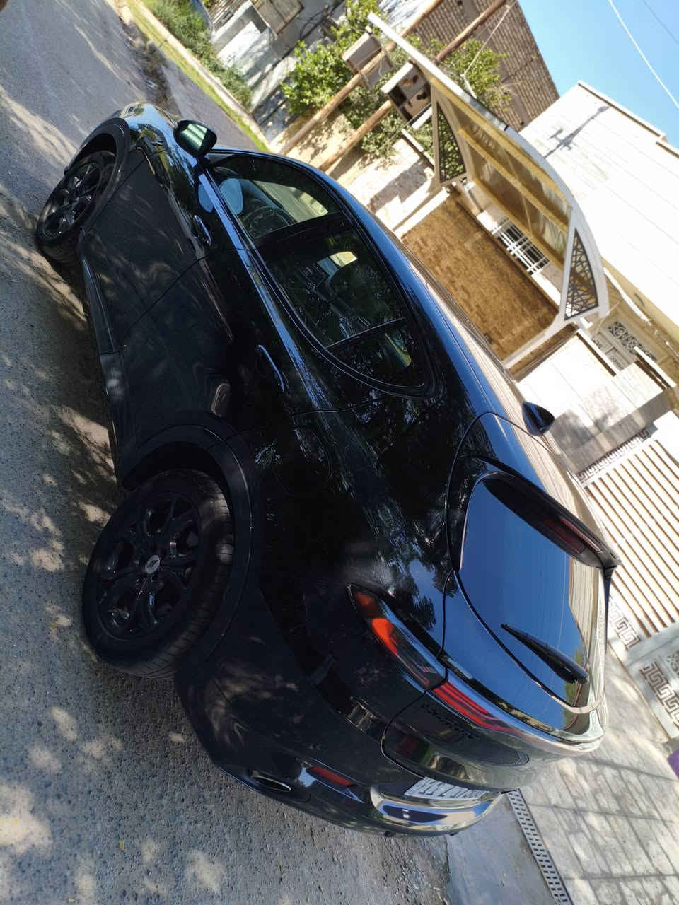 السلام عليكم
دوج هورنت R/T بلكن هايبرد 🔋🔌
محرك 4 سلندر 288 حصان 🐎
موديل 2024 ماشية 13mi
رقم بغداد دخول بداية السنة

اقتصادية تمشيك بالكهرباء 50 كيلو والتفويلة 450 كيلو
تكدر تشحنها بالبيت يوميا وتنسى البانزين

مواصفات 
شفتات سرعة (تضغطها سوية تنطيك 15 حصان اضافية)
كشنات ميموري تدفئة
ستيرن تدفئة
شاشة لمس وسطية
سايد بريك كهربائي
تشغيل عن بعد
رادار امامي وحساسات خلفية
نقطة عمياء
نظام سبورت 
تبريد مناخ منفصل

ضرر بنيد صبغ بداية جاملغ الايمن تعديل بارد وتكحيل اجتي من امريكا تشتغل وتمشي

تصليح درجة اولى دعامية كاملة بلادية ، راديترات ومروحة بلادية 

سيارة جاهزة ومصروف عليها هواي بالعافية عالياخذها

#سعر 145$ وبيها مجال بسيط 

للعلم مكلفتني اكثر من160$ ورقة 

مكاني بغداد قرب محكمة حي العدل 
***********
