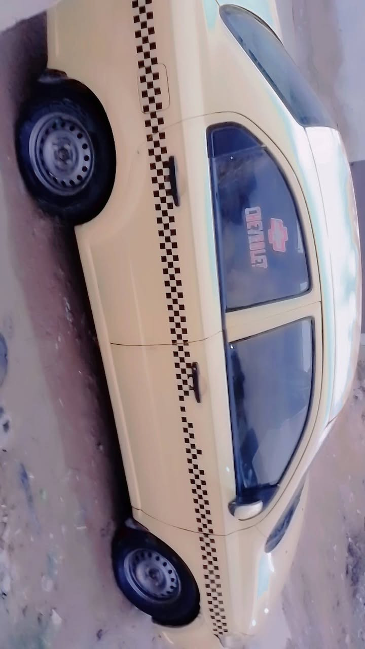 افيو البيع موديل 2010 سياره نضيفه وبيه نقوصات قلي رقم النجف  وراعيه النجف بسعر 40 ورقه وبيه مجال وهيه وغرامات ومداور علينه واذا الهيه والغرامات على  المشتري 35 ورقه وبيه مجال  و مراوس سيار كيه نفرات رقم ***********والرقم الثاني ***********
