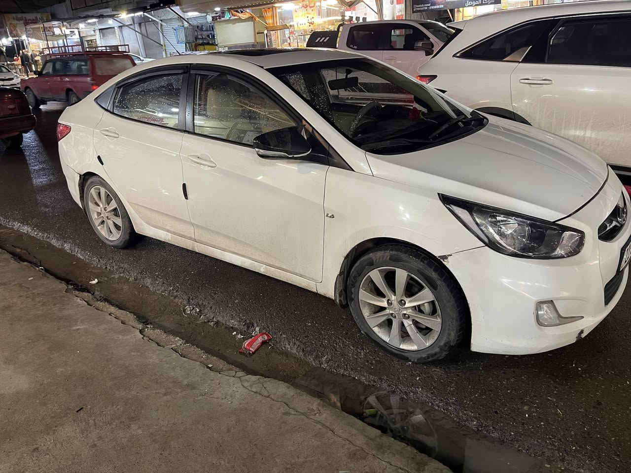 السلام عليكم
اكسنت للبيع
سيارة موديل 2013
فول مواصفات فتحة و تحكمات استيرن 
سيارة بدون حادث بيها فقط الدائر فوق التايرة الخلفي جهة النفر
شاشه و كامرة و لايتات زينون ضمان سنتين
حدادية جديدة
السياره ما تصرف عليها دينار 
سيارة حلوة و كاعده و احلى من الصور
سيارة رقم اربيل اني صاحبها الشرعي هزة جديده و سنوية لل2027
السعر 115 و بيها مجال قليل للطيبين
مكان السيارة موصل حي الصديق 
للاستفسار الاتصال على الرقم ***********
