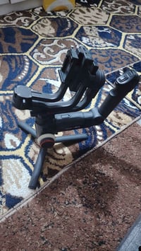 رونين نوع zhiyun crane lab 3 يتحمل وزن يوصل ٦ كغم نظيف جدا ١٠٠ ٪ للاست...