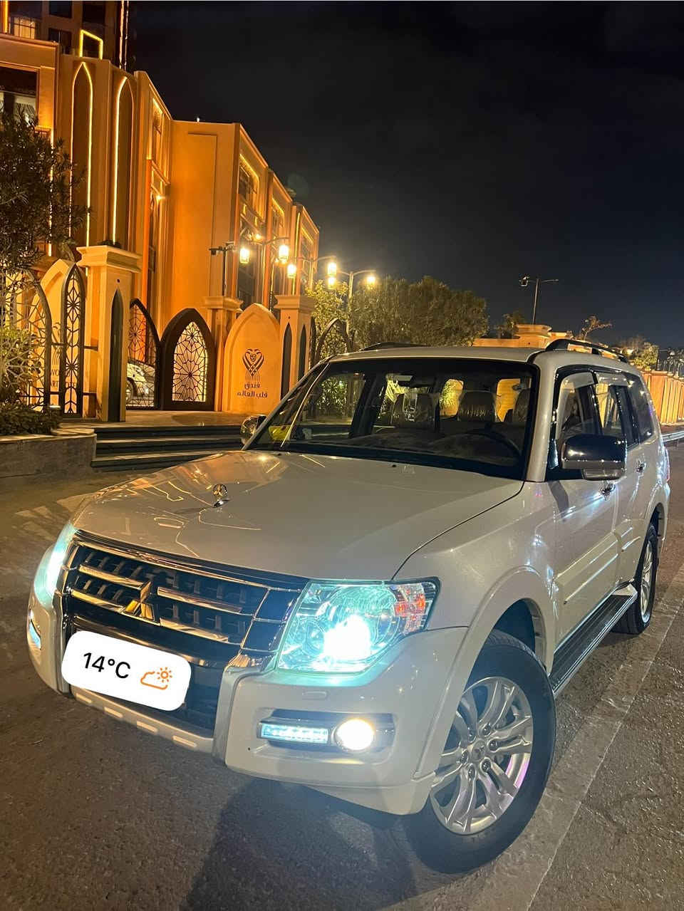 السلام عليكم للبيع باجيرو حبتور فول مواصفات رقم أربيل ماشية 64ألف موديل 2018 اعلى مواصفات فتحة سقف شاحن لاسلكي اصلي شاشت خلفي مضمومه بكارتون كاملة جاهزه من كل نواحي مكينة 3.8 ارغب شي بلباجيرو دمام خلفي فول سويجين زنون ليد السعر 225 ورقة وبي مجال مكان بغداد الكرخ دوشمة كاملة كشتات كهرباء الرقم *********** واتساب أو اتصال تخم تاير جديد وصدر كامل جديد
