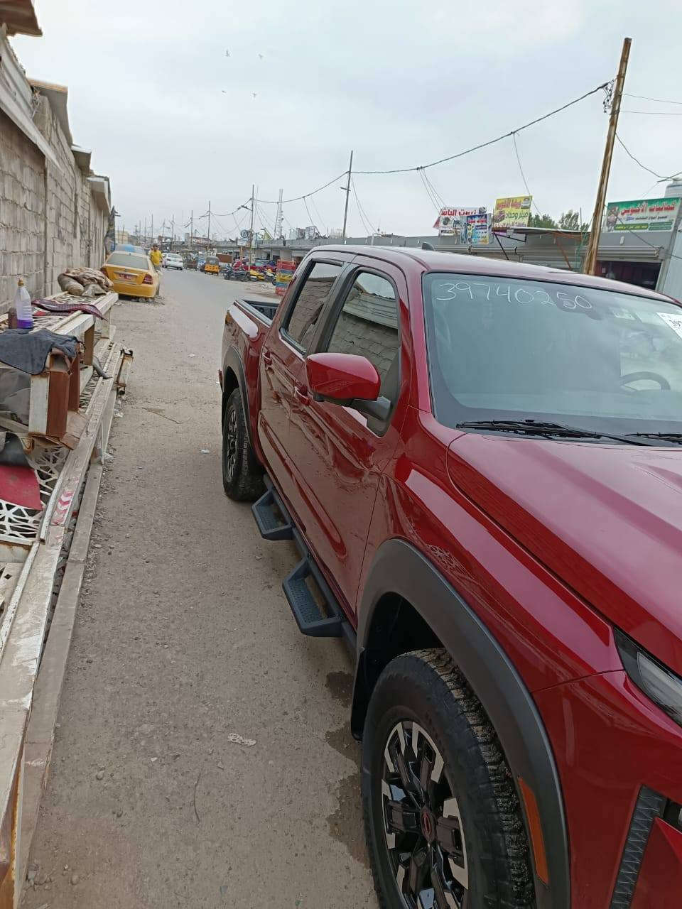 سلام عليكم سياره نيسان فرونتير 
موصفات معرفوه وضربتها موضحها با صور ضربه بسيطه 
ليريد يستفسر 
اتصل*********** ابو موسى 
ما متوجد ع فيس فقط ع رقم الجهاز مكلف بل نشر
