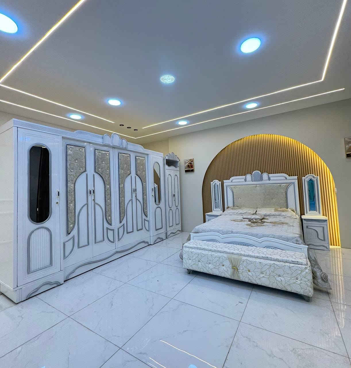 السعر // مليون فقط 😍

🔅تفاصيل الغرفة المرمري  ....

 خارج ٤ملم ام دي اف 🔺
وداخل معاكس ٣ملم 
صبغ حراري  درجة اولى 

عدد القطع  ٧ قطع 😍
🔺1 //جرباية  قياس  ١٦٠ × ٢٠٠ 
🔺//ميز جانبي ايسر قياس ٥٠
🔺2// وميز  جانبي  قياس ٥٠
🔺3// زاوية ارتفاع مترين عرض ٨٠
🔺4// وميز بلازمه  
🔺5//وميز مراية ارتفاع مترين عرض ١٢٠
🔺6// وكنتور ٦ باب  ارتفاع مترين و١٥ طول ٣ متر و١٥

القطعه الثامنة حسب الطلب شازلون
سعرها ٥٠ الف ❤️

(توصيل مجاني مركز بغداد )
التوصيل يشمل الشد مجاني 🔥
(اطراف ٥٠)
باقي المحافضات حسب البعد
شازلون سعرها ٥٠ الف
شازلون مخزن ٧٥ الف


**إذا كنت صاحب هذا الإعلان وتريد حذفه لأي سبب، رجاءا أرسل رسالة إلى الدعم الفني**