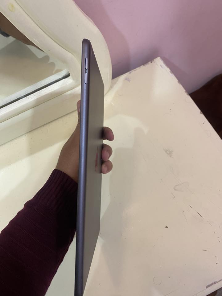 للبيع ايباد 8 ذاكره 128 الجهاز نضافة 97‎%‎ 
السعر 275 قفل 
للاتصال ***********
