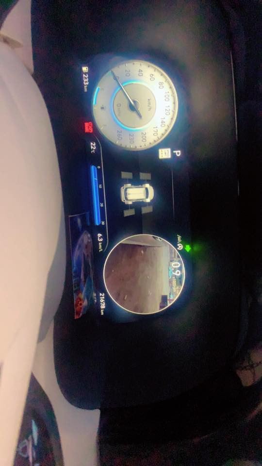 السلام عليكم البيع فول مومصفات حدث ربع بنيد فقط بدون ايرباك سياره جديده ماشيه 20 
مديل 23 لون ابيض داخل ابيض 
*********** مكاني بغداد
