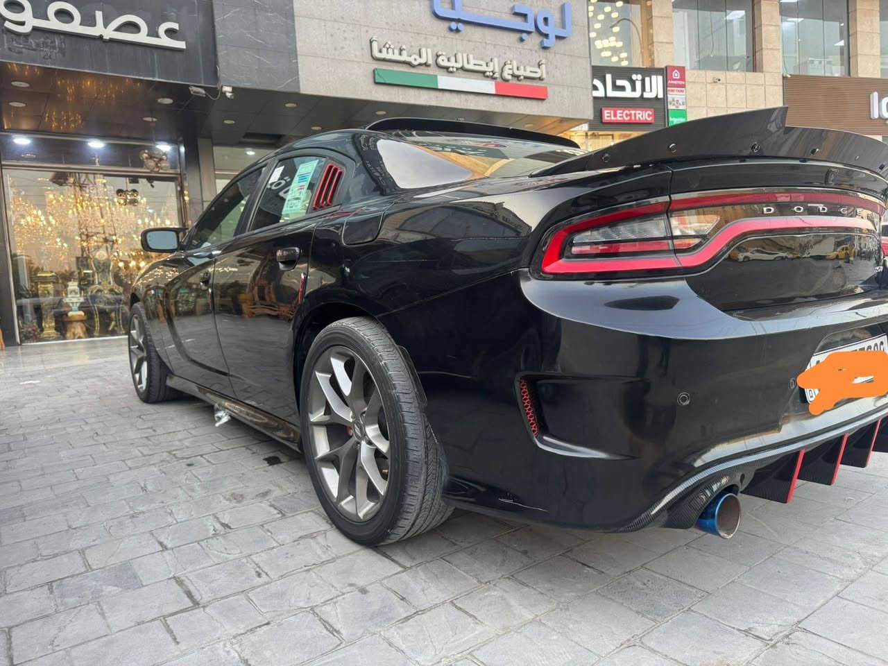 السلام عليكم ورحمة الله

جارجر 2015  SXT رقم بغداد تحويل مباشر.. فووول مواصفات  للاخير الفول معروفة شنو يعني 🎖️
ستخدام شخصي صبغ حزام اثر شخوط فقط بدوون حادث 🔴
مكاني شارع فلسطين للبيع 
السعر 160$ وبيها مجال قليل 

***********
