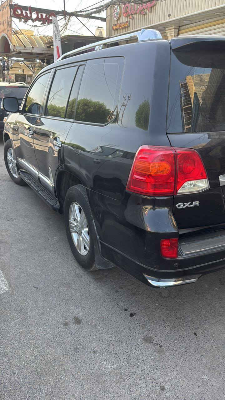 السلام عليكم لاندكروز جكساره موديل 12رقم شمالي تريد تحويل تريد وكاله سنويه جديدة. فطيم السياره
السياره كفاله ماعدا شغلات بسيطه
محرك 8 
4600 المرغوب
السعر 350 وبيها مجال حك الجيه
مكان السياره كربلاء
السياره مواصفاتها معروفه دبل شاشه
شاشه سقف تحكمات ستيرن كشنات جلد كير ومحرك وتخم تاير كله جديد
الاتصال. ***********
