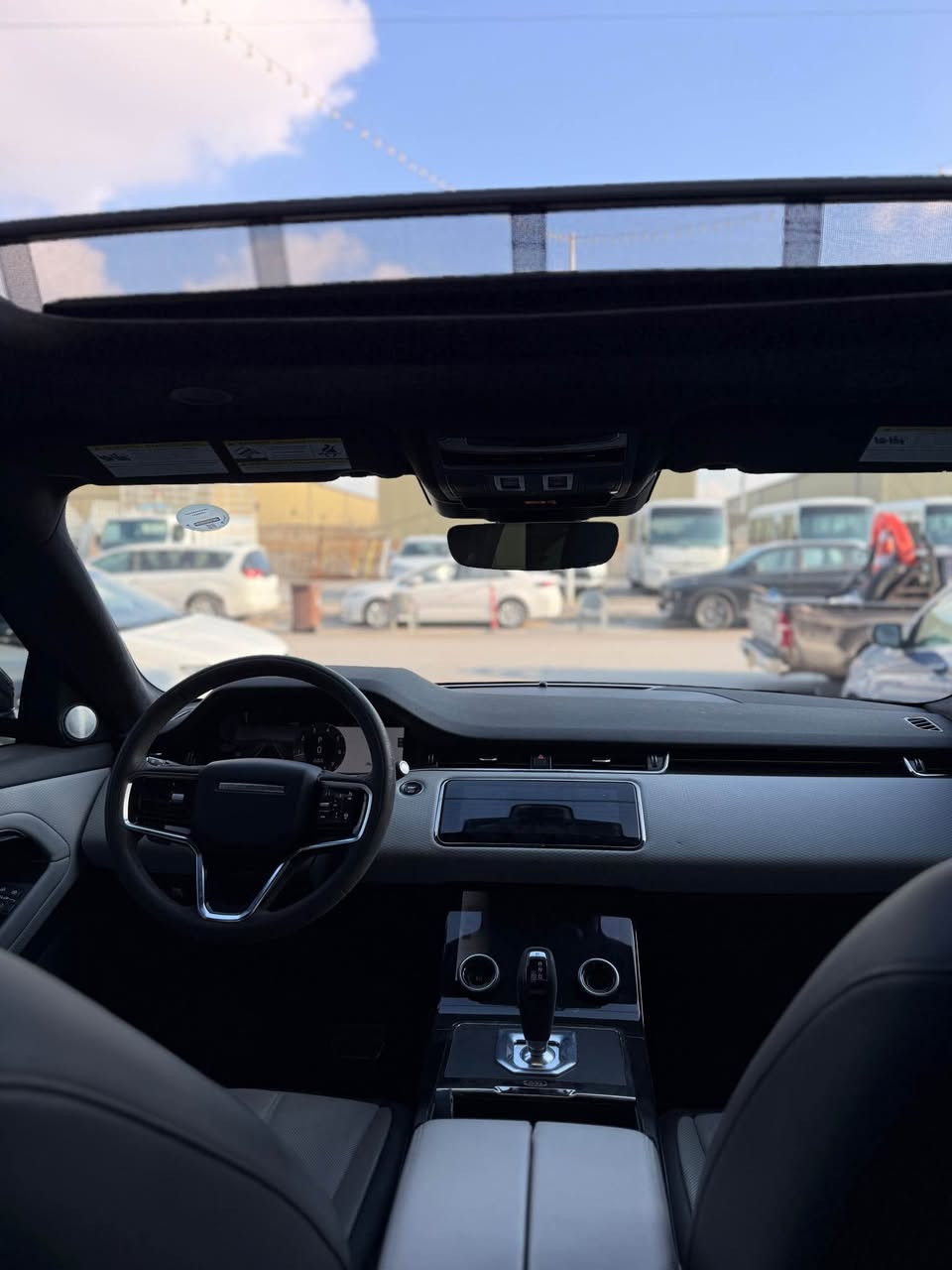 RANGE ROVER EVOQUE 2023 🔥🔥

مؤديل: 2023
وارد: امريكي 
رؤيشتن: 36,000 مايل 

حالەت: بێ بۆیاخ
مؤبايل📞: 
***********
ناونيشان:هةولير

موديل:2023
وارد: امريكي 
ماشي: 36,000مايل
صبغ: بدون صبغ
تلفون📞:
 ***********
العنوان:اربيل أربيل, العراق
