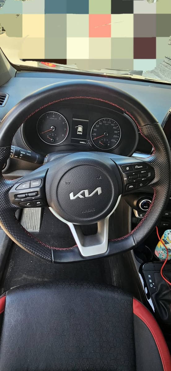 بيكانتو gt-line 2023 وارد كوريا 
حادث الباب خلف السائق 
بجم كبس 
ايرباكات سليمة
كير محرك حدادية كهرباىيات بحالة ممتازة
ماشية 16500km قابل للزيادة
كير بدون بارك (p) هذا الكوري هيج يجي
توجد بعض الرصعات على السيارة 
محرك 4 سلندر 1200 mpi 
ويل حجم 16
تدعم ابل ار بلي واندرويد اوتو
مري كهرباء
تحكمات ستيرن
رادار
تحديد مسار 
رقم بغداد الجديد باسمي
تم اضافة كاميرا حوادث.      dash cam امامي خلفي
مكان السيارة بغداد شهداء السيدية 
السعر 128 ورقة قابل للتفاوض
اتصل وتدلل
*********** موبايل +واتس اب بغداد, العراق
