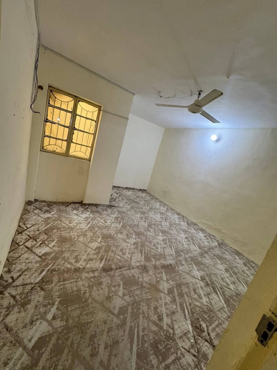 مشتمل للاجار البنوك قرب شارع الميثاق خلف اهل الذهب

المساحه ١٠٠ متر كراج استقبال مطبخ حار وبارد وخدمات 

وغرفتين نوم  السعر ٧٥٠ وبي مجال 

معروض بمكتب الكناني ***********
