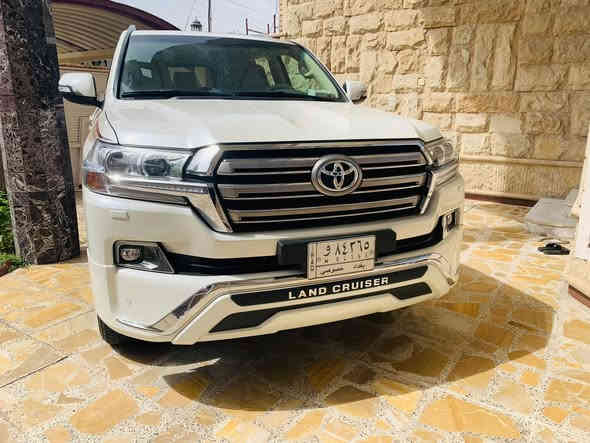 لاندكروزر 2017   6 سلندر بريم أصل ام الشاحن خليجيه رقم بغداد 
مواصفات السيارة 
تحكم عن بعد
دي في دي سقف
اناره داخليه 
مري شفط
فتحه سقف
دبل ماوس
حساسات 
كشنات جلد كهربائي …الخ
عداد السيارة 51  الف حقيقي بشرط الفحص
بيها بارد بسيط بالجاملغ الايمن اي عكس السائق وتكحيل بالدعاميه الاماميه 
السياره بأسمي تحويل ثاني يوم
البيع نقدا بدون مراوس
نفاذ السنوية 2027
مكان السياره / بغداد البلديات
السعر 520وبيها مجال

ملاحظة :السياره اخذتها زيرو وعلى وضع  الوكالة لحد الان ممبدل بيها فقط الدهن والدسكات  والبارد المذكور

رقمي ***********متواجد واتساب
