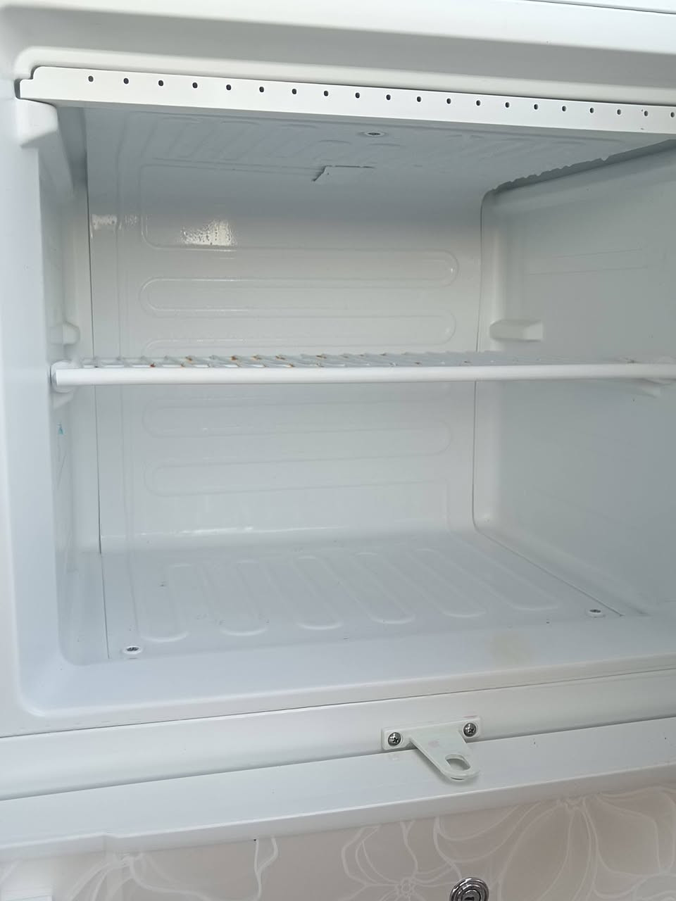 ثلاجة دنكا ١٨ قدم  جديدة للبيع استخدام جدا قليل نظافه فول

السعر ٣٥٠ الف


**إذا كنت صاحب هذا الإعلان وتريد حذفه لأي سبب، رجاءا أرسل رسالة إلى الدعم الفني**